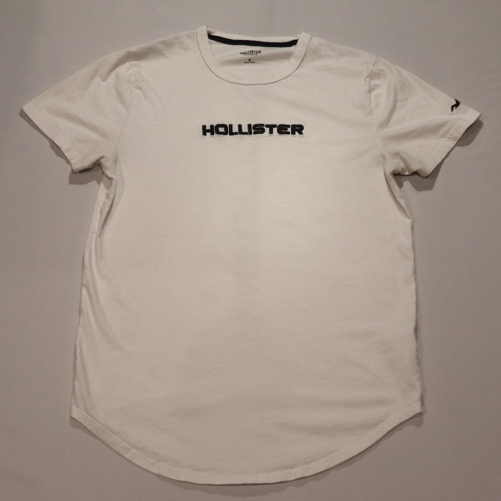 HOLLISTER WHITE CURVED HEM TEE